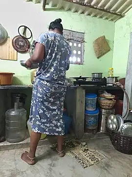 Snapshot of Tamilselviroja- chatting on May 2026 03:56:01 AM Tamilselviroja- online show from May 2026 03:56:01 AM