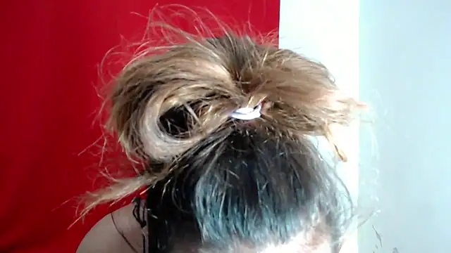 Snapshot of amandareddragon chatting on November 2025 06:40:02 AM amandareddragon online show from November 2025 06:40:02 AM