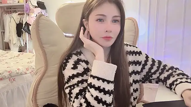 Snapshot of Titi-175 chatting on March 2026 03:51:01 PM Titi-175 online show from March 2026 03:51:01 PM