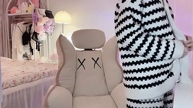 Snapshot of Titi-175 chatting on March 2026 07:29:01 PM Titi-175 online show from March 2026 07:29:01 PM