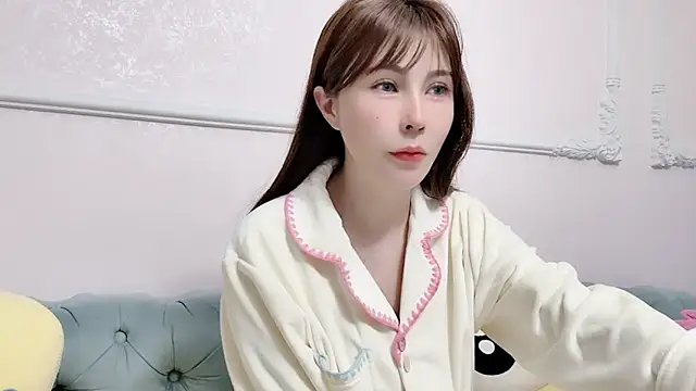 Snapshot of Titi-175 chatting on April 2026 09:30:02 PM Titi-175 online show from April 2026 09:30:02 PM