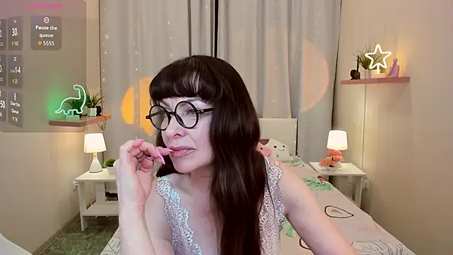 LindaRomero online show from November 2025 07:43:01 AM