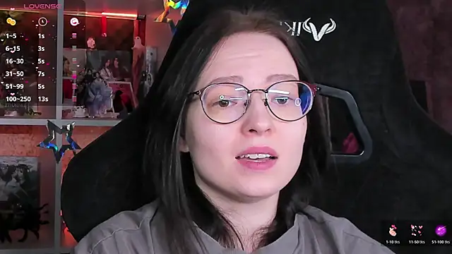 Snapshot of power_robynn chatting on April 2026 09:33:02 AM power robynn online show from April 2026 09:33:02 AM