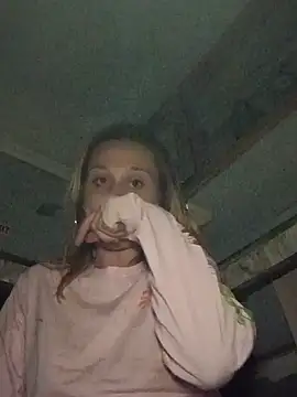 Queen2454 online show from April 2026 05:38:01 AM