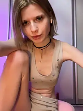 bunnyirisluv online show from February 2026 10:32:02 PM