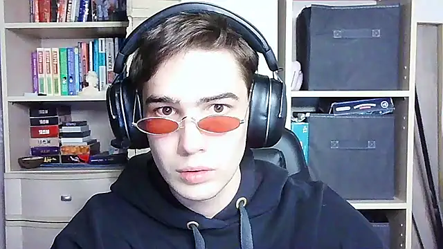 Snapshot of _Chris_Next_Door_ chatting on October 2025 02:57:01 PM  Chris Next Door  online show from October 2025 02:57:01 PM