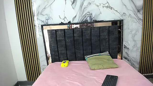 genesis and alex online show from February 2026 01:09:02 PM