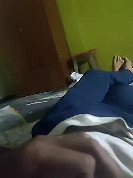 Hhhggghrrr3219 online show from September 2025 01:05:02 PM