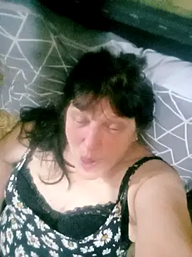 Apeesynka55211 online show from April 2026 06:13:02 PM