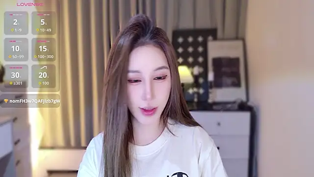 funnygirl0929 online show from April 2026 02:28:01 PM