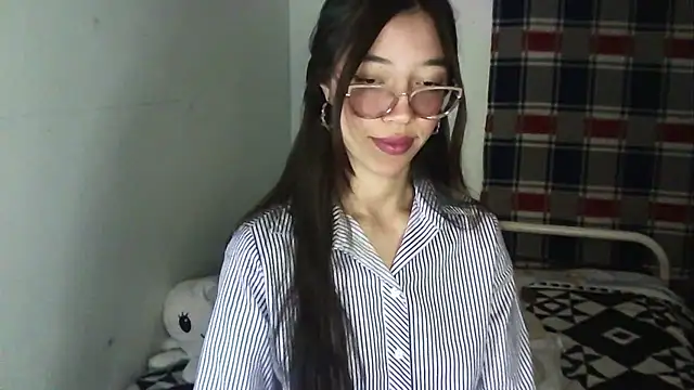 Mikha Ela online show from October 2025 04:38:01 AM