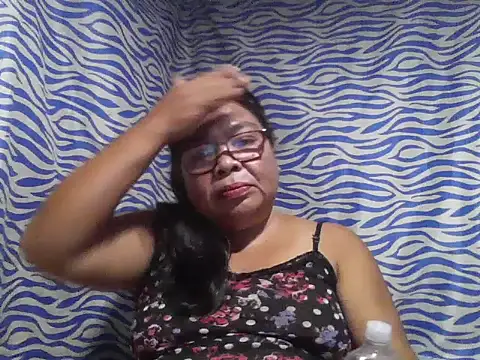 Snapshot of cris_tita chatting on June 2026 05:12:02 PM cris tita online show from June 2026 05:12:02 PM