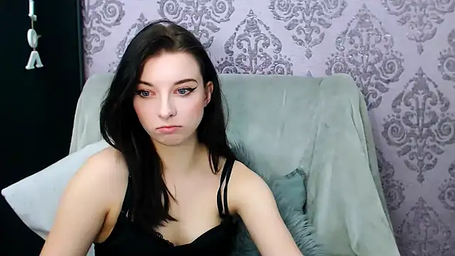 Snapshot of DominantLuna chatting on January 2026 03:49:01 PM DominantLuna online show from January 2026 03:49:01 PM