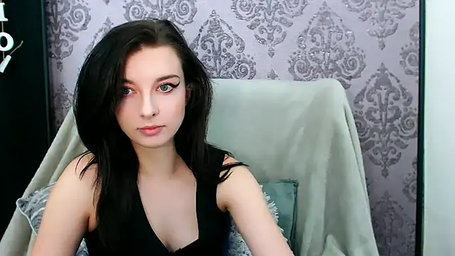 Snapshot of DominantLuna chatting on January 2026 08:47:02 PM DominantLuna online show from January 2026 08:47:02 PM