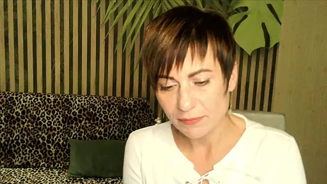 Ashley Brookss online show from October 2025 03:22:01 PM