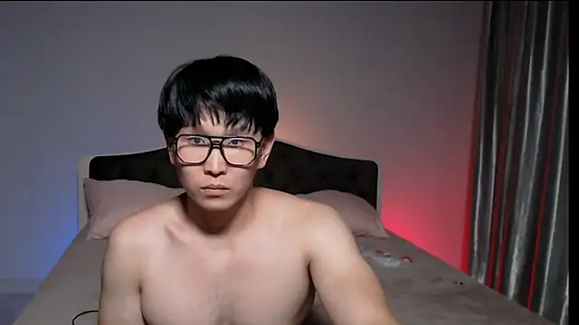 Snapshot of KaiChicken chatting on October 2025 07:43:01 PM KaiChicken online show from October 2025 07:43:01 PM