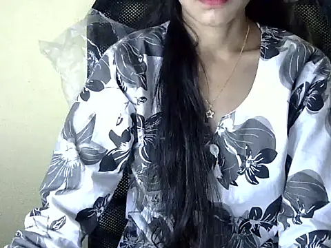 Snapshot of Shazi_1 chatting on December 2025 05:04:02 AM Shazi 1 online show from December 2025 05:04:02 AM