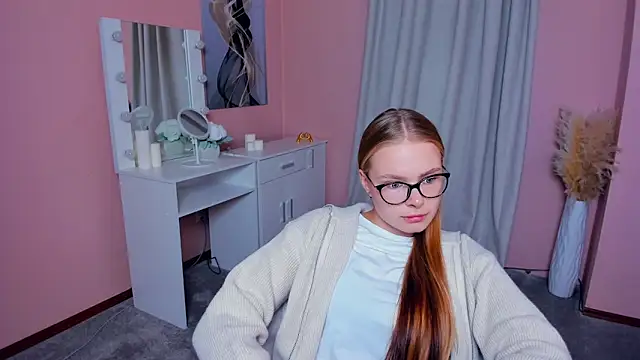 Snapshot of LibbyVenzeio chatting on September 2025 11:48:01 AM LibbyVenzeio online show from September 2025 11:48:01 AM