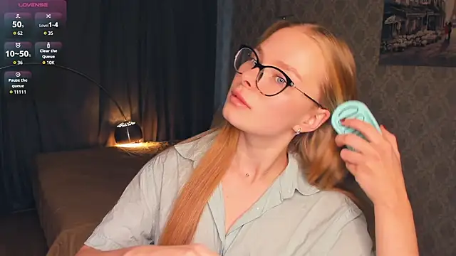 Snapshot of LibbyVenzeio chatting on November 2025 07:03:01 AM LibbyVenzeio online show from November 2025 07:03:01 AM