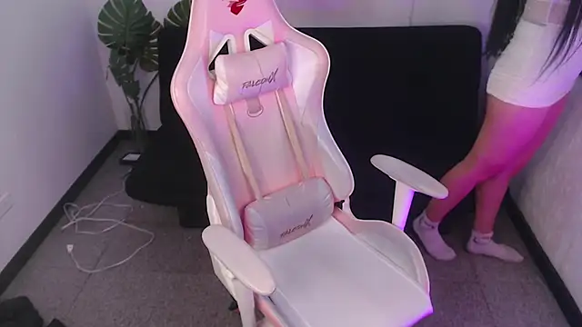 Lexy Storm 18 online show from October 2025 07:04:02 PM