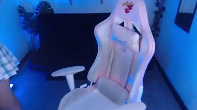 Lexy Storm 18 online show from January 2026 12:44:02 PM