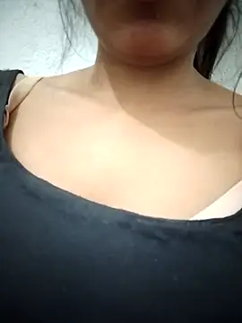 Snapshot of PEEHU-50 chatting on March 2026 12:49:02 AM PEEHU-50 online show from March 2026 12:49:02 AM