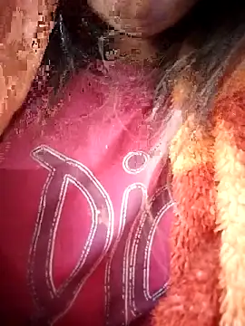 Snapshot of PEEHU-50 chatting on March 2026 01:00:02 AM PEEHU-50 online show from March 2026 01:00:02 AM