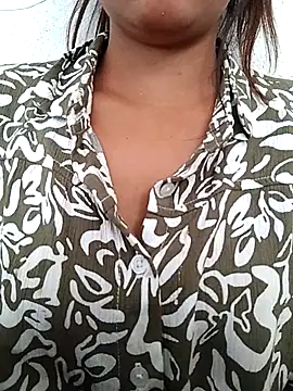 Snapshot of PEEHU-50 chatting on April 2026 03:51:01 AM PEEHU-50 online show from April 2026 03:51:01 AM