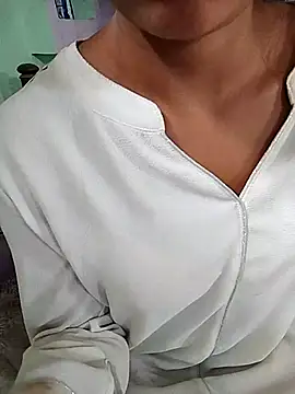 Snapshot of PEEHU-50 chatting on April 2026 02:55:01 AM PEEHU-50 online show from April 2026 02:55:01 AM