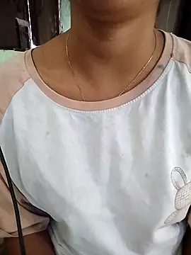 Snapshot of PEEHU-50 chatting on April 2026 02:11:02 AM PEEHU-50 online show from April 2026 02:11:02 AM