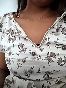 Snapshot of PEEHU-50 chatting on April 2026 02:03:01 AM PEEHU-50 online show from April 2026 02:03:01 AM