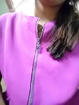 Snapshot of PEEHU-50 chatting on May 2026 01:03:01 AM PEEHU-50 online show from May 2026 01:03:01 AM