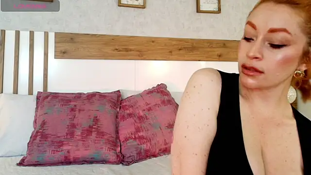 LucianaWainN online show from February 2026 01:17:01 PM