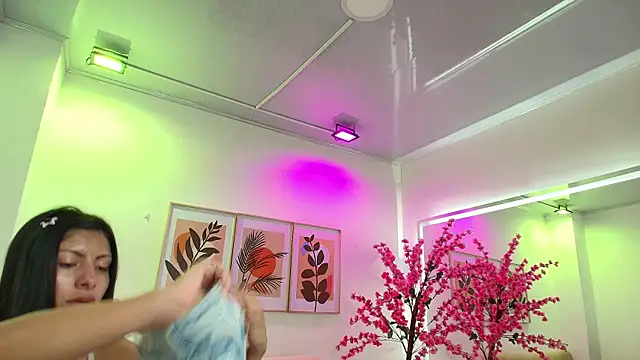 Gabriela milani online show from September 2025 11:48:01 AM