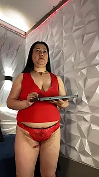 Marianasmitt online show from November 2025 11:43:02 AM