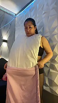 Marianasmitt online show from November 2025 11:43:02 AM