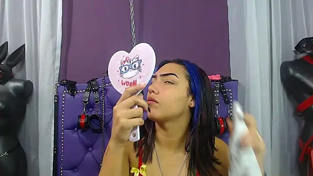 Sophie-dbs online show from December 2025 03:54:01 PM