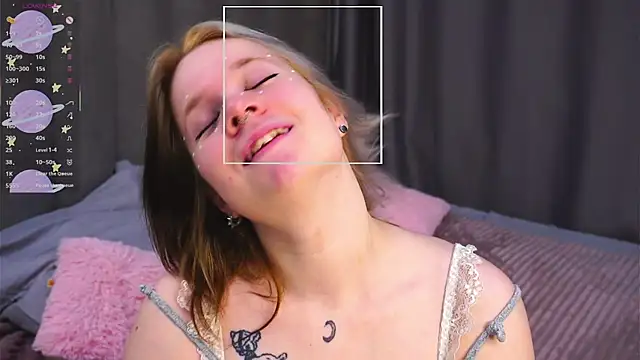 Snapshot of EviaVanveen chatting on November 2025 07:52:02 AM EviaVanveen online show from November 2025 07:52:02 AM