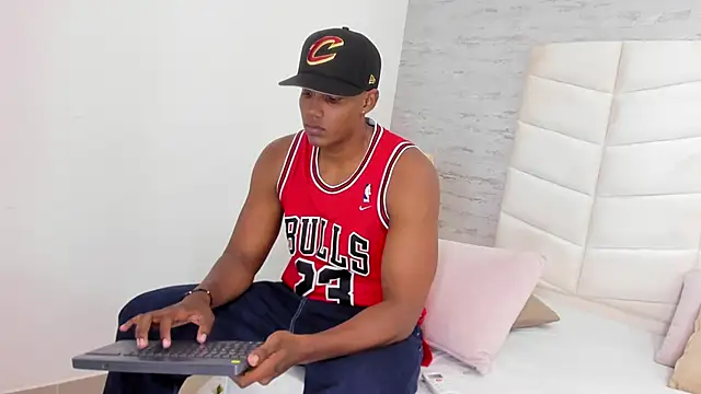 jax black online show from October 2025 07:03:01 PM