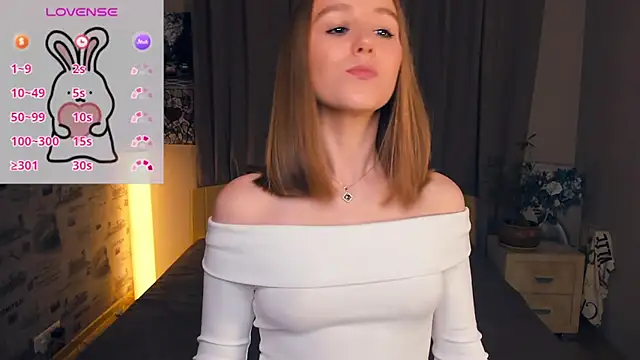 Snapshot of TienKnous chatting on October 2025 07:32:01 PM TienKnous online show from October 2025 07:32:01 PM