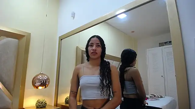 Megan Siner online show from December 2025 12:03:02 PM