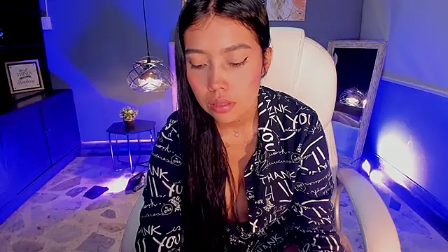 Snapshot of Juliieta_Evans chatting on October 2025 08:31:01 PM Juliieta Evans online show from October 2025 08:31:01 PM