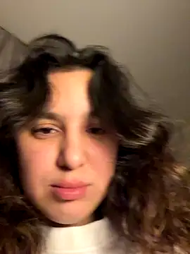 Snapshot of Luisaa_rosee chatting on November 2025 01:49:02 AM Luisaa rosee online show from November 2025 01:49:02 AM