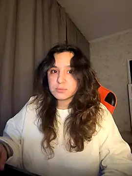 Snapshot of Luisaa_rosee chatting on November 2025 12:33:01 AM Luisaa rosee online show from November 2025 12:33:01 AM