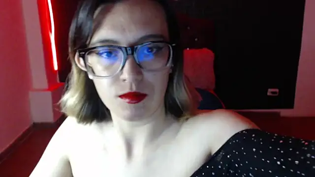 cristal hills 19 online show from February 2026 05:13:02 PM