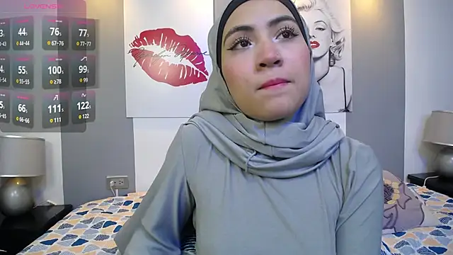 Neesha   online show from October 2025 08:11:02 PM