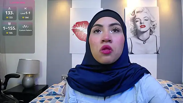 Neesha   online show from November 2025 07:46:01 PM