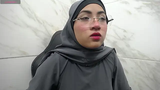 Neesha   online show from December 2025 12:22:01 PM