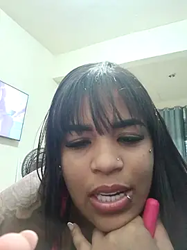 Snapshot of Indiazinha_quente chatting on October 2025 06:08:02 AM Indiazinha quente online show from October 2025 06:08:02 AM