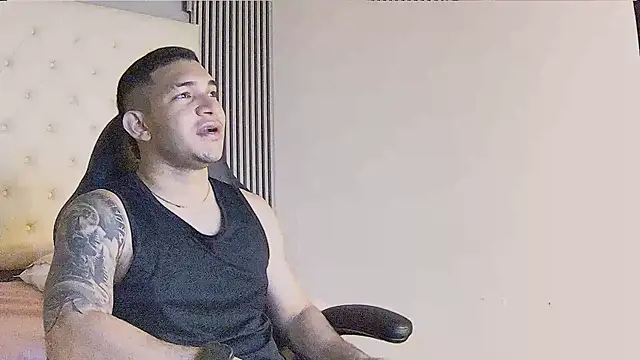 venedic bull online show from October 2025 08:09:02 PM